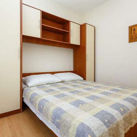 Apartman Jezevac Крк Экстерьер фото