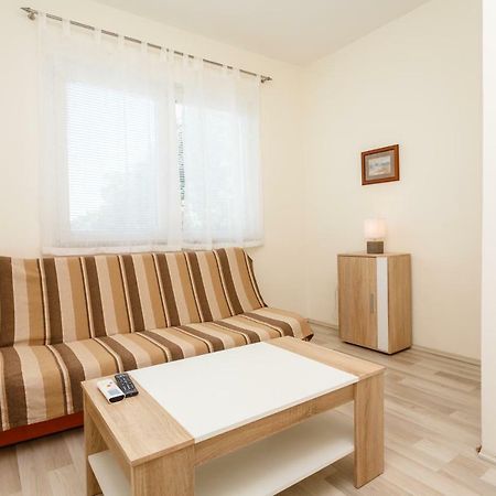 Apartman Jezevac Крк Экстерьер фото
