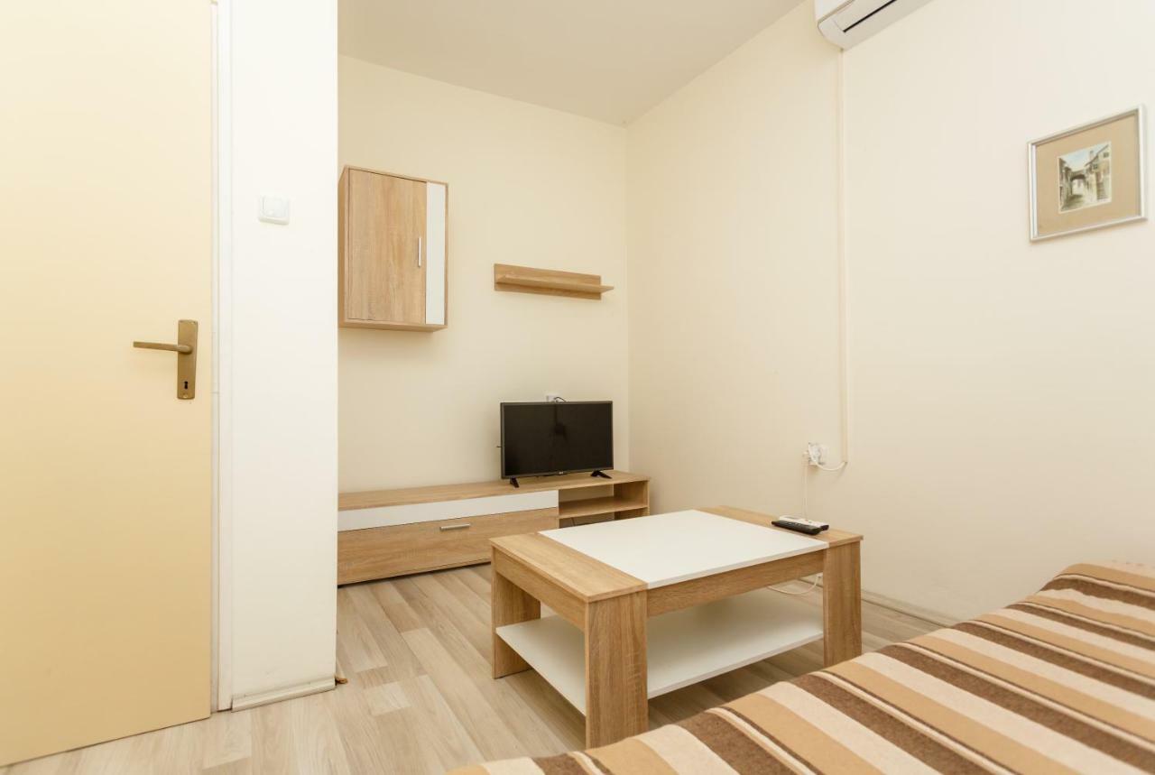Apartman Jezevac Крк Экстерьер фото