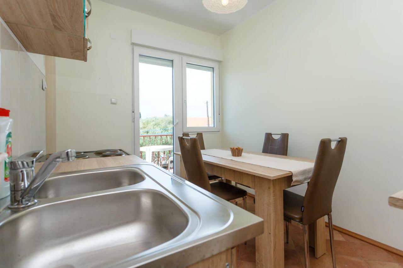 Apartman Jezevac Крк Экстерьер фото