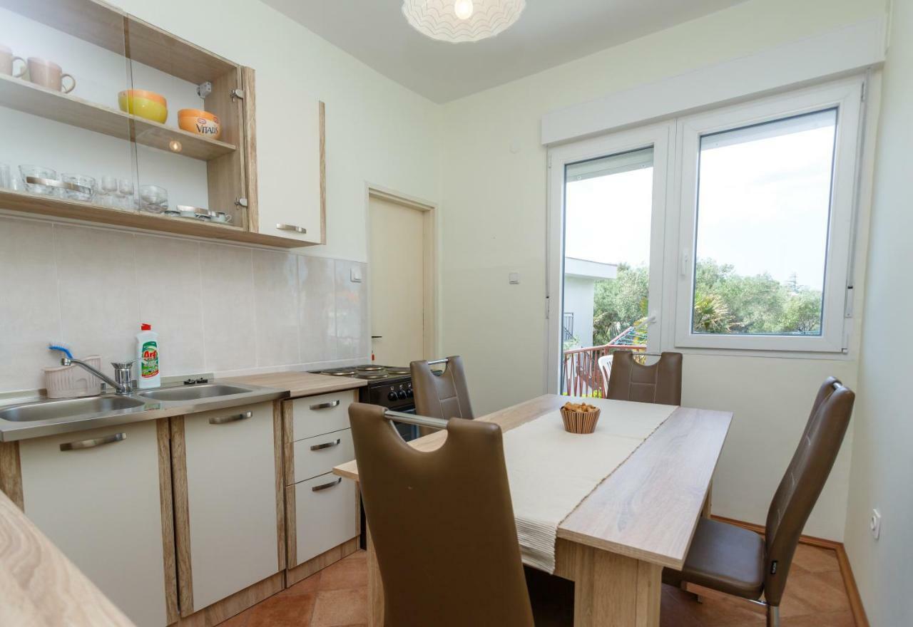 Apartman Jezevac Крк Экстерьер фото