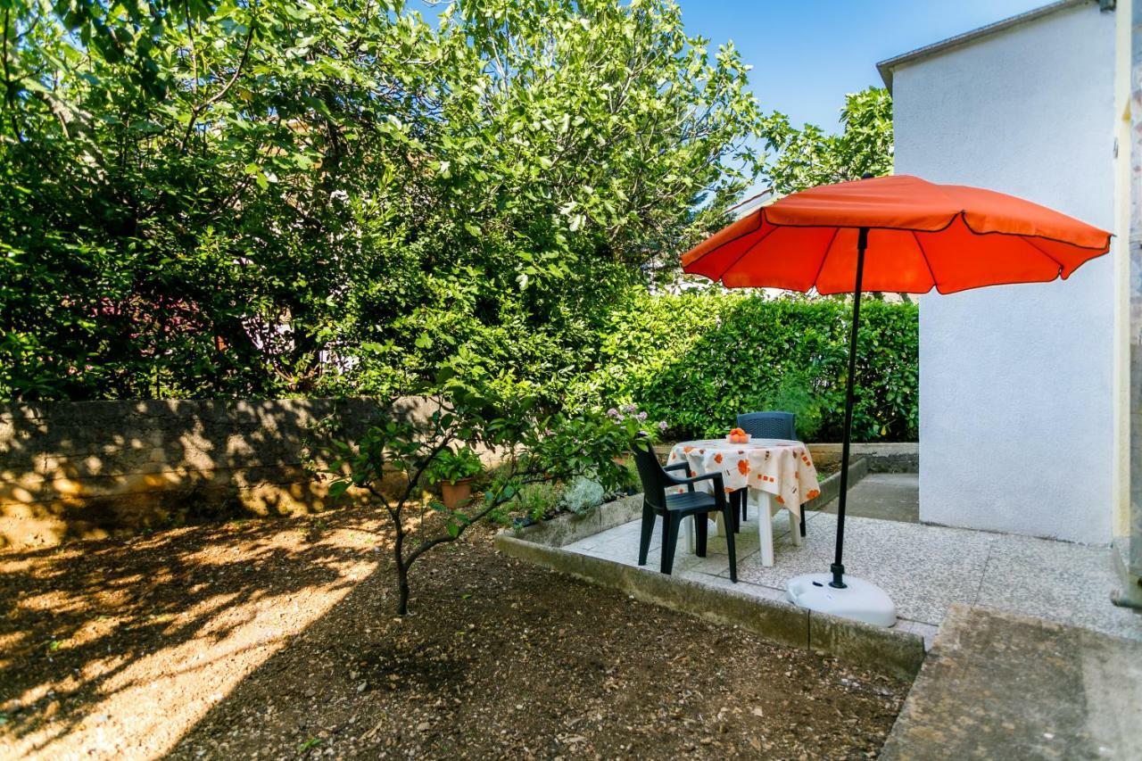 Apartman Jezevac Крк Экстерьер фото