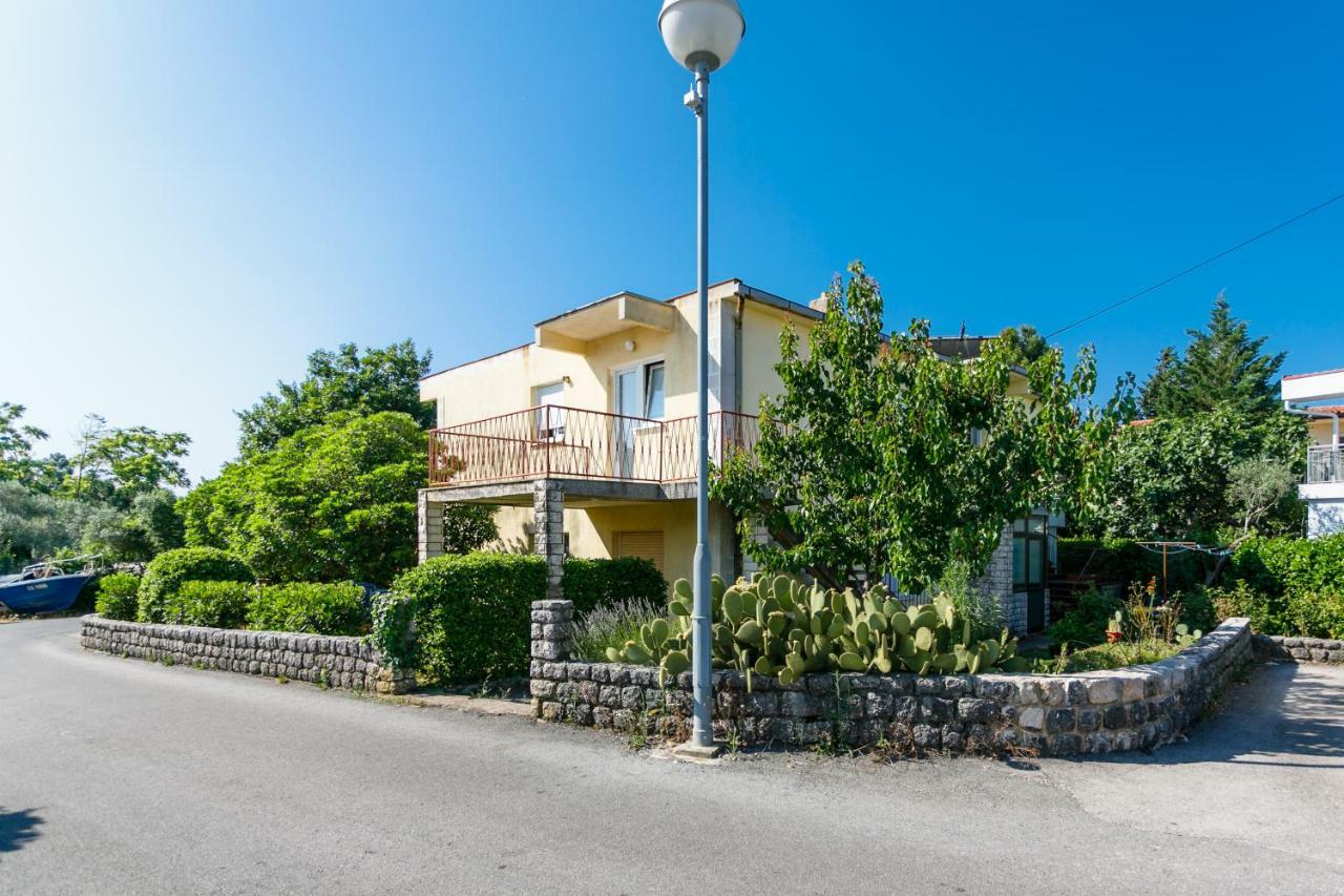 Apartman Jezevac Крк Экстерьер фото