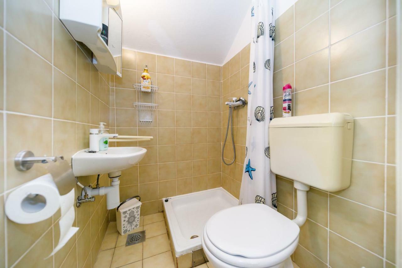 Apartman Jezevac Крк Экстерьер фото